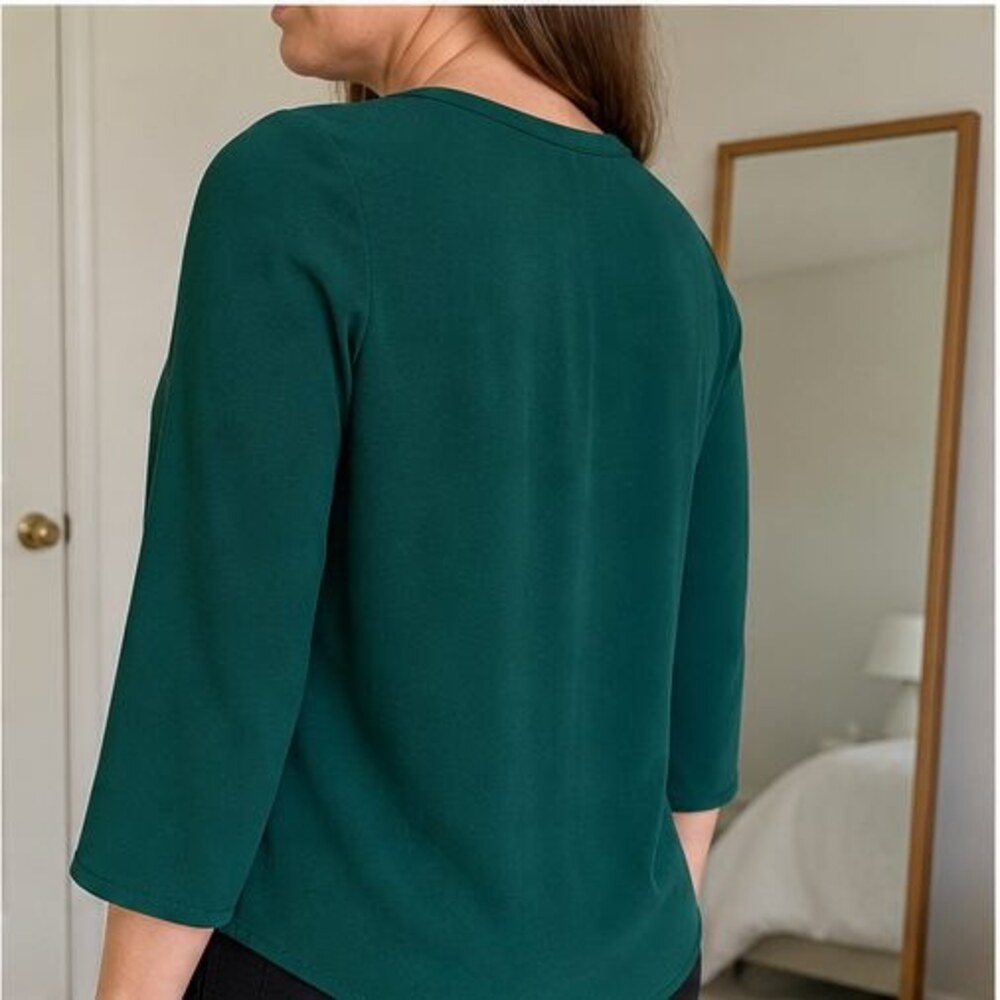 Emerald Button Blouse - Picture 3 of 6